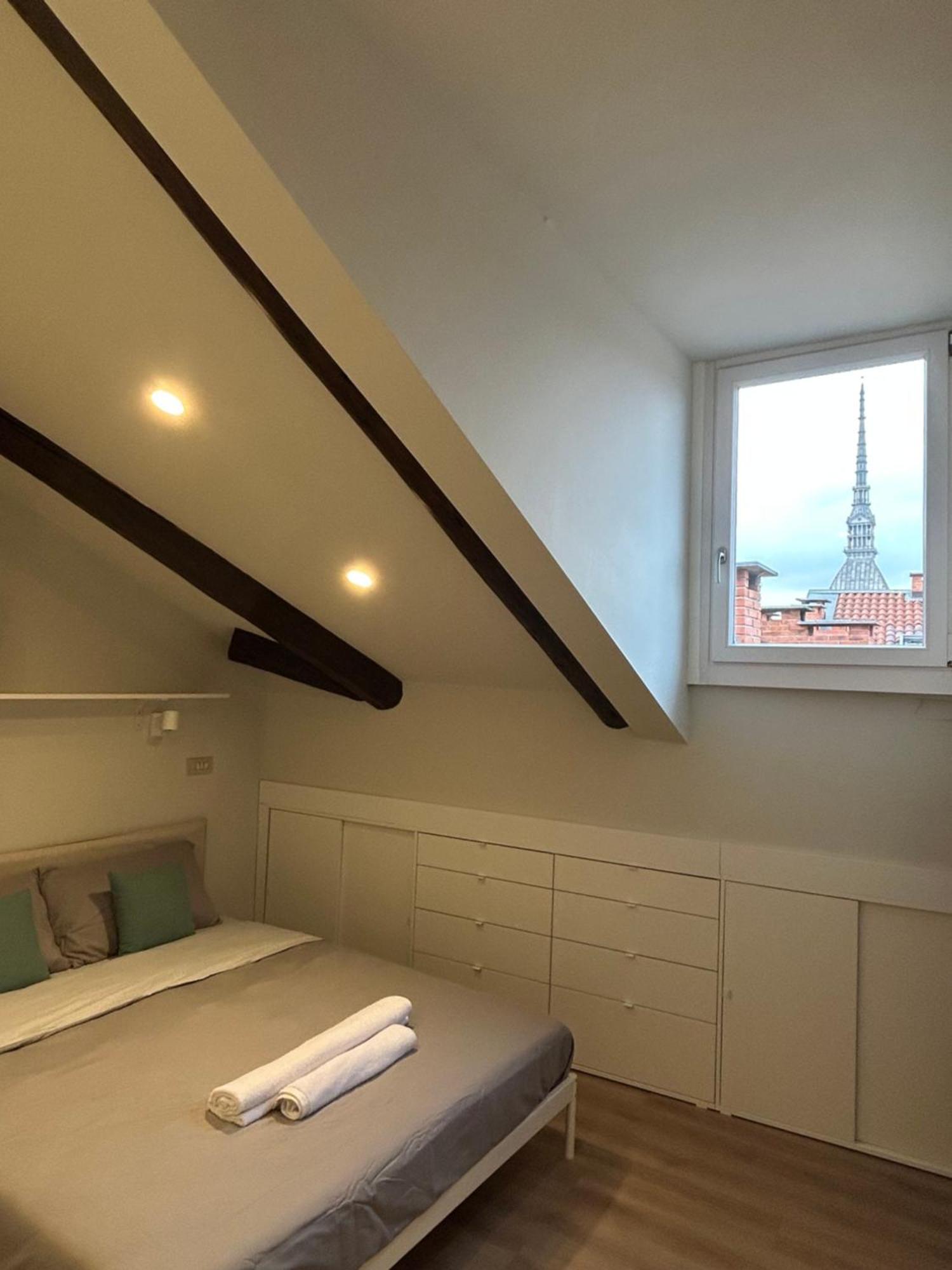 Apartamento Molevibes, Mansarda Panoramica - Piazza Vittorio Turín