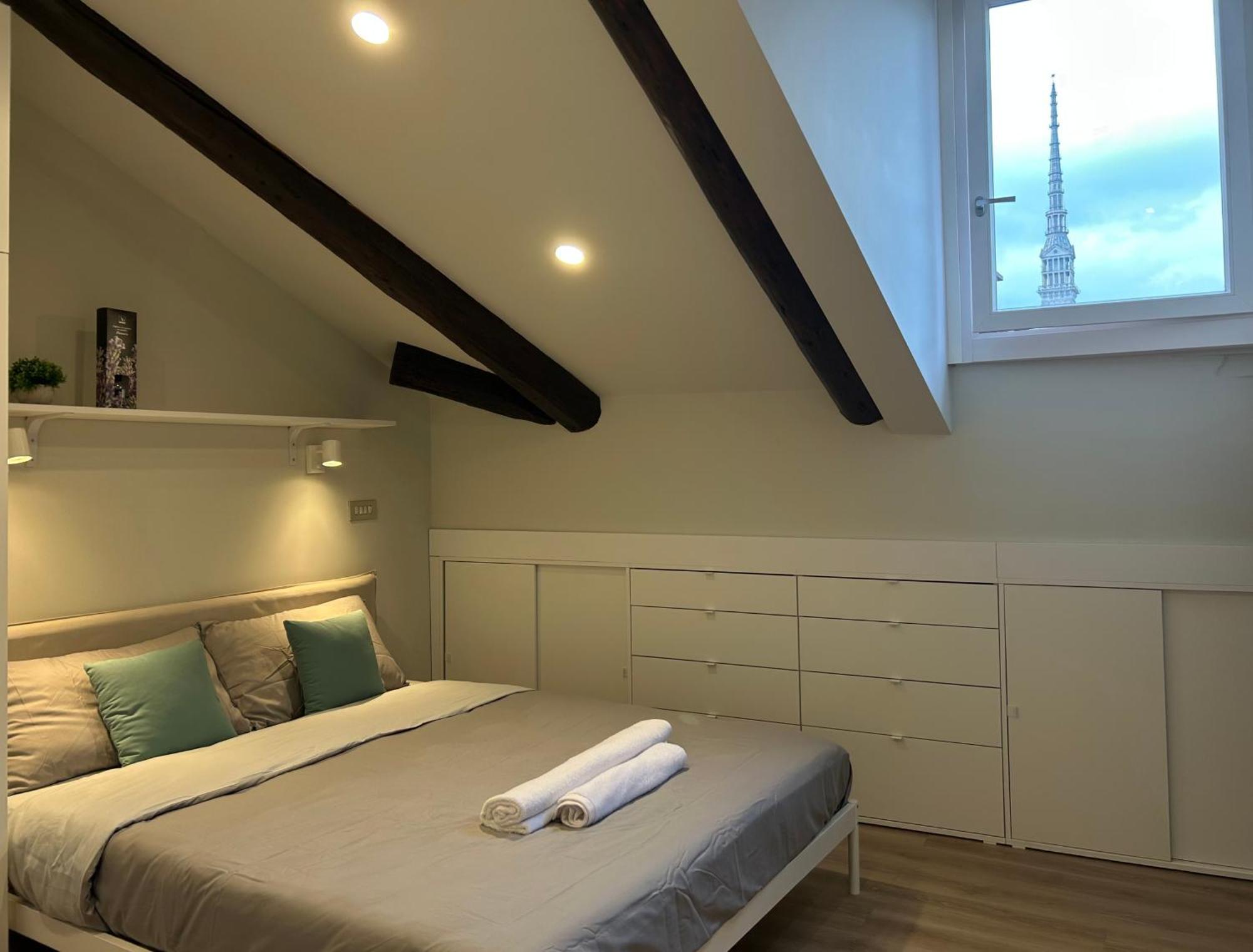Molevibes, Mansarda Panoramica - Piazza Vittorio Apartamento *